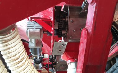 Electric Drive Gravity Drills - Fieldmate Edrive fitted - Duncan DD30 FieldMate electric Drive side mount on flexiseeder stainless steel metering unit for seed RIGHT meter base view